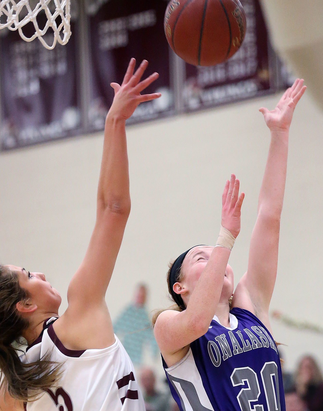 December 17: Onalaska vs. Holmen